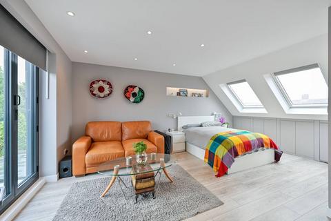 8 Lichfield Road, Hounslow, TW4 6HS