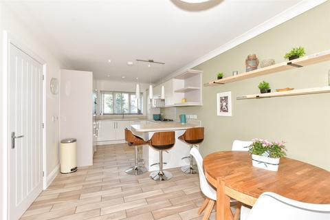 3 bedroom detached house for sale, Capel-Le-Ferne, Capel-Le-Ferne, Folkestone, Kent