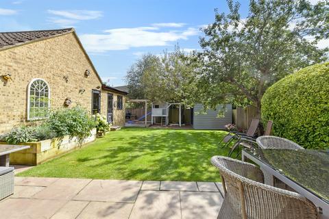 4 bedroom detached house for sale, Blacksmith Drive, Weavering, Maidstone, Kent