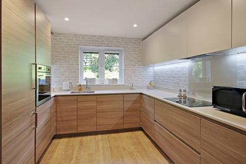 15 Barcombe Place, East Grinstead, RH19 1RT
