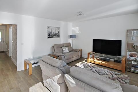 15 Barcombe Place, East Grinstead, RH19 1RT