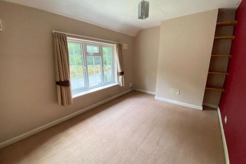 4, Fairlight Anthonys, Woking, GU21 4YQ