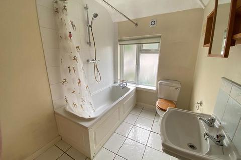 4, Fairlight Anthonys, Woking, GU21 4YQ