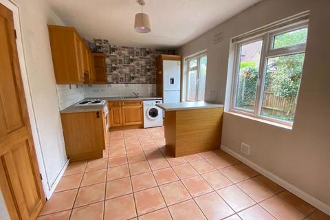 4, Fairlight Anthonys, Woking, GU21 4YQ
