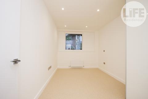 1 bedroom apartment to rent, Lampton Road, Hounslow TW3