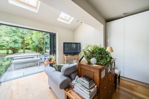 6 Ravensgate Road, Charlton Kings, Cheltenham, GL53 8NN