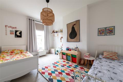 60 Ardfillan Road, London, SE6 1SS