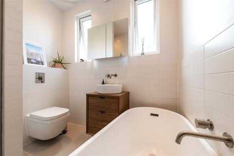 60 Ardfillan Road, London, SE6 1SS
