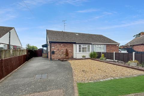 2 bedroom semi-detached bungalow for sale, Feverills Road, Little Clacton, Clacton-on-Sea, CO16