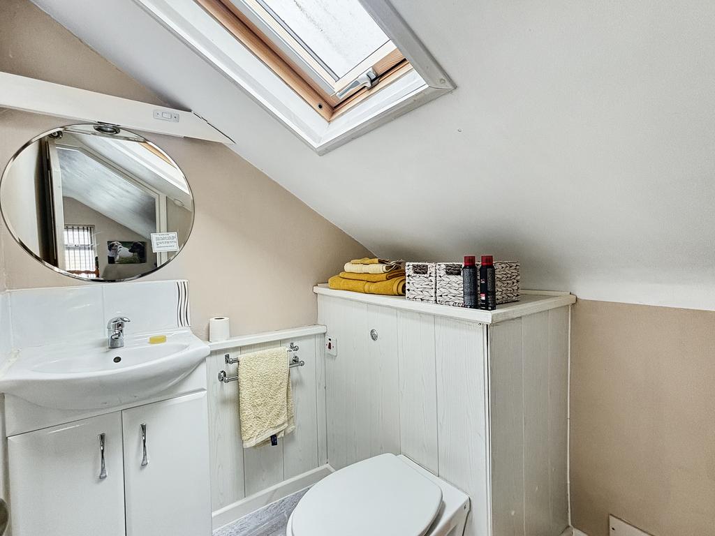 Loft Room WC