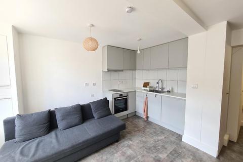 21a Ruskin Road, Carshalton, SM5 3DD