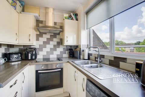 1 bedroom flat for sale, Brackley Crescent, Basildon, SS13