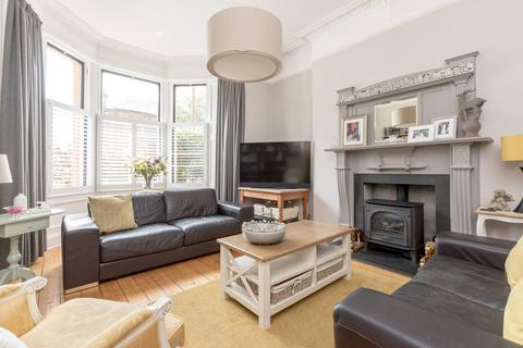 72 Strathearn Road, Edinburgh, EH9 2AF