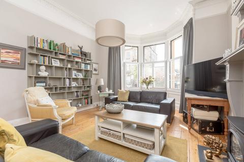72 Strathearn Road, Edinburgh, EH9 2AF