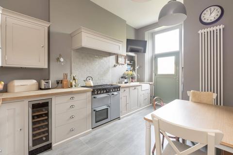 72 Strathearn Road, Edinburgh, EH9 2AF