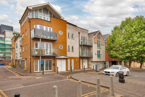 1 bedroom apartment for sale, South Street, Gravesend, Kent, DA12