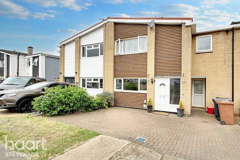 3 bedroom terraced house for sale, Valley Way, Stevenage