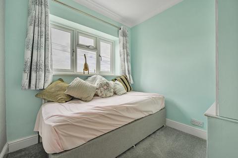 107 Heath Road, Beaconsfield, HP9 1DJ