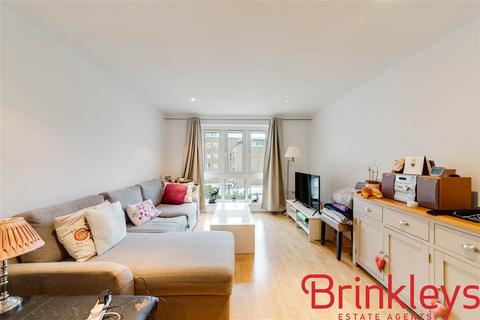 2 bedroom apartment to rent, Castle Court, Brewhouse Lane, London