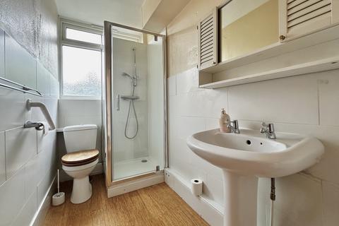 16 Avon Close, Watford, WD25 0DN