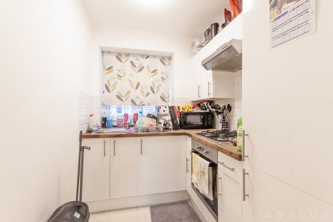 2 bedroom flat to rent, Shoot Up Hill, London NW2