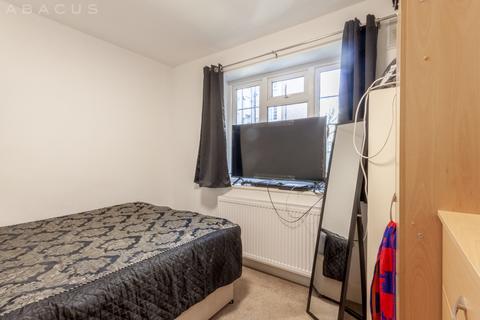 2 bedroom flat to rent, Shoot Up Hill, London NW2