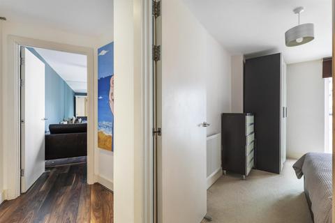 1 bedroom property for sale, Salamanca Place, Vauxhall, London, SE1