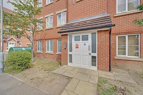 1 bedroom apartment for sale, Tallow Close, Dagenham, Essex