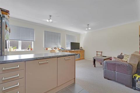 1 bedroom apartment for sale, Tallow Close, Dagenham, Essex