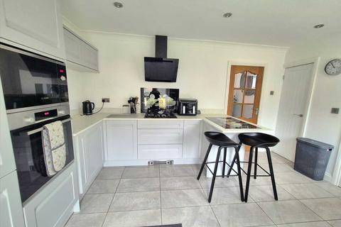 10 Heol Glannant, Tonypandy, CF40 1PX