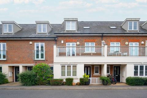 4 bedroom terraced house for sale, St Francis Place, Clapham South, London, SW12