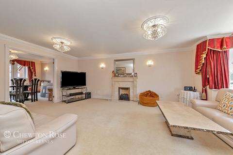 5 bedroom detached house for sale, Linceslade Grove, Loughton