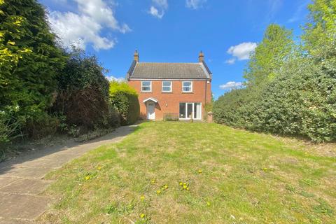 3 bedroom detached house for sale, Norwich Road, New Buckenham