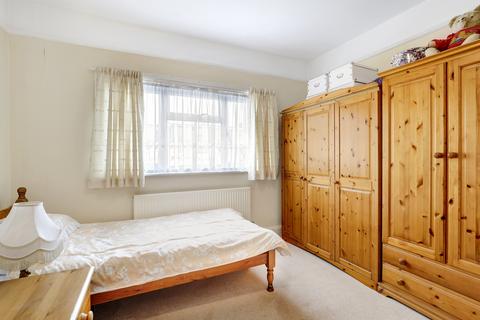 41 Cecil Road, London, W3 0DB