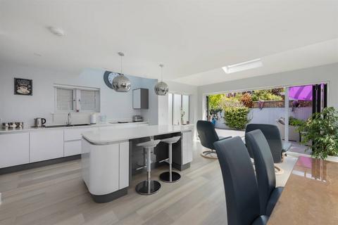 10 Domneva Road, Westgate-on-sea, CT8 8PE