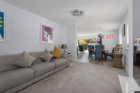 10 Domneva Road, Westgate-on-sea, CT8 8PE