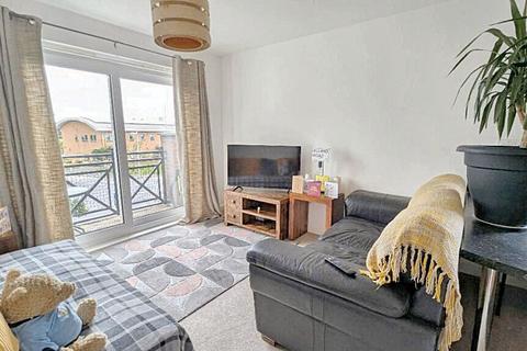 1 bedroom apartment for sale, The Oaks, Leeds, West Yorkshire, LS10 4GZ