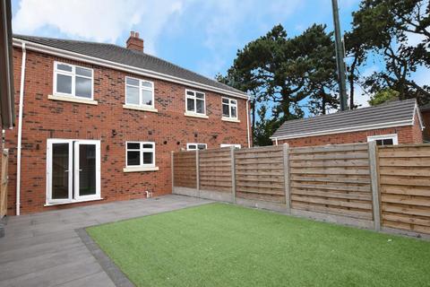 3 bedroom semi-detached house for sale, Highgate, Cleethorpes DN35