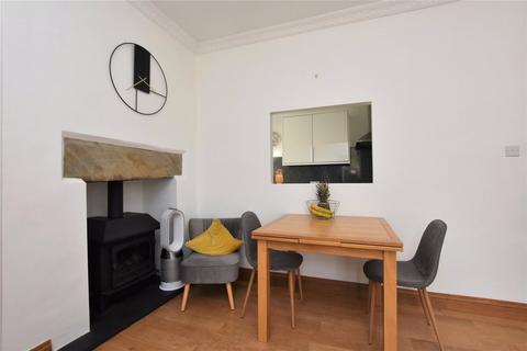 Flat, 8 Moor Road, Leeds, LS6 4BJ