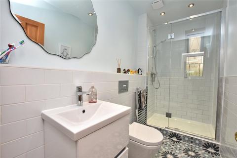 Flat, 8 Moor Road, Leeds, LS6 4BJ