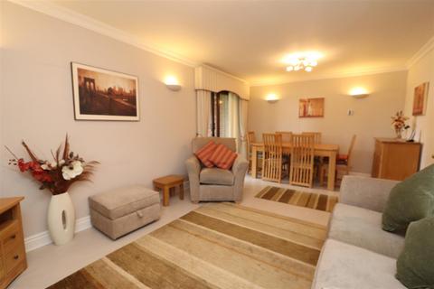 2 bedroom apartment for sale, Poplar Drive, Hutton, Brentwood