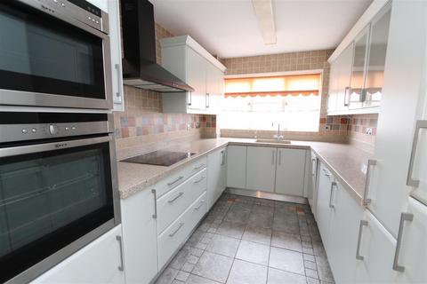 2 bedroom apartment for sale, Poplar Drive, Hutton, Brentwood