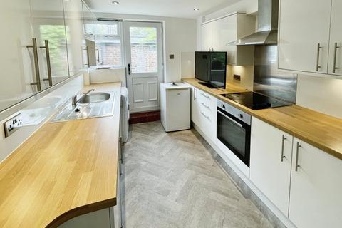 4 bedroom terraced house for sale, Prescot Street, Hoole, Chester, CH2