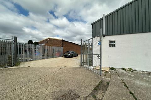 Industrial unit to rent, Fengate,  Peterborough, PE1