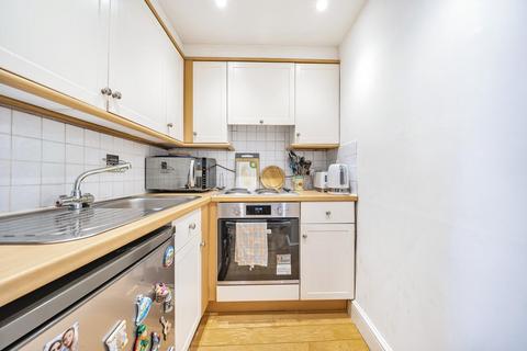 2 bedroom flat for sale, Putney High Street, Putney