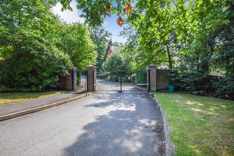 undefined, Salisbury Road, Hampshire GU14
