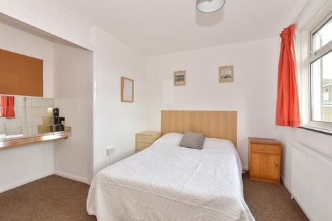 10 Culpepper Close, Canterbury, CT2 7DD