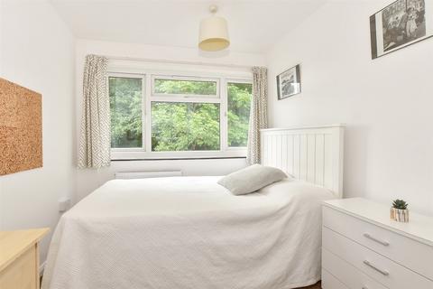 10 Culpepper Close, Canterbury, CT2 7DD