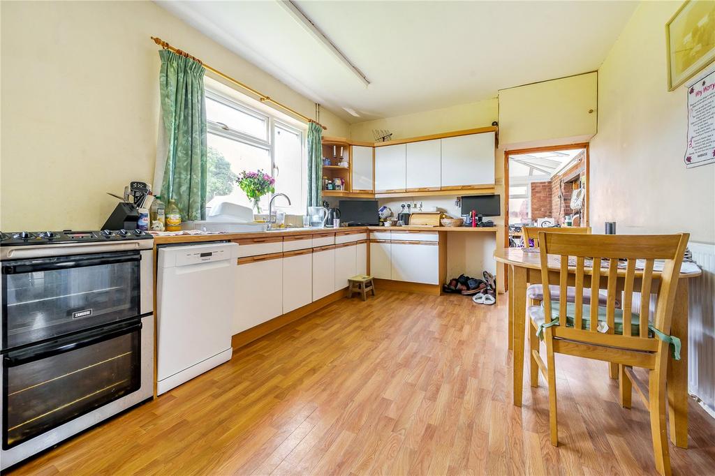 Kitchen/Breakfast Rm