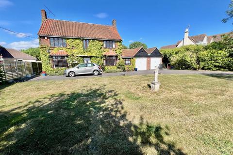 4 bedroom detached house for sale, Maldon Road, Burnham-On-Crouch